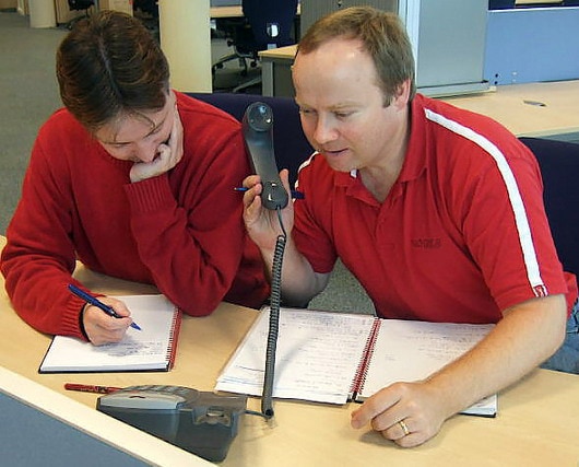 577-ColinAndNigelOnPhone.jpg