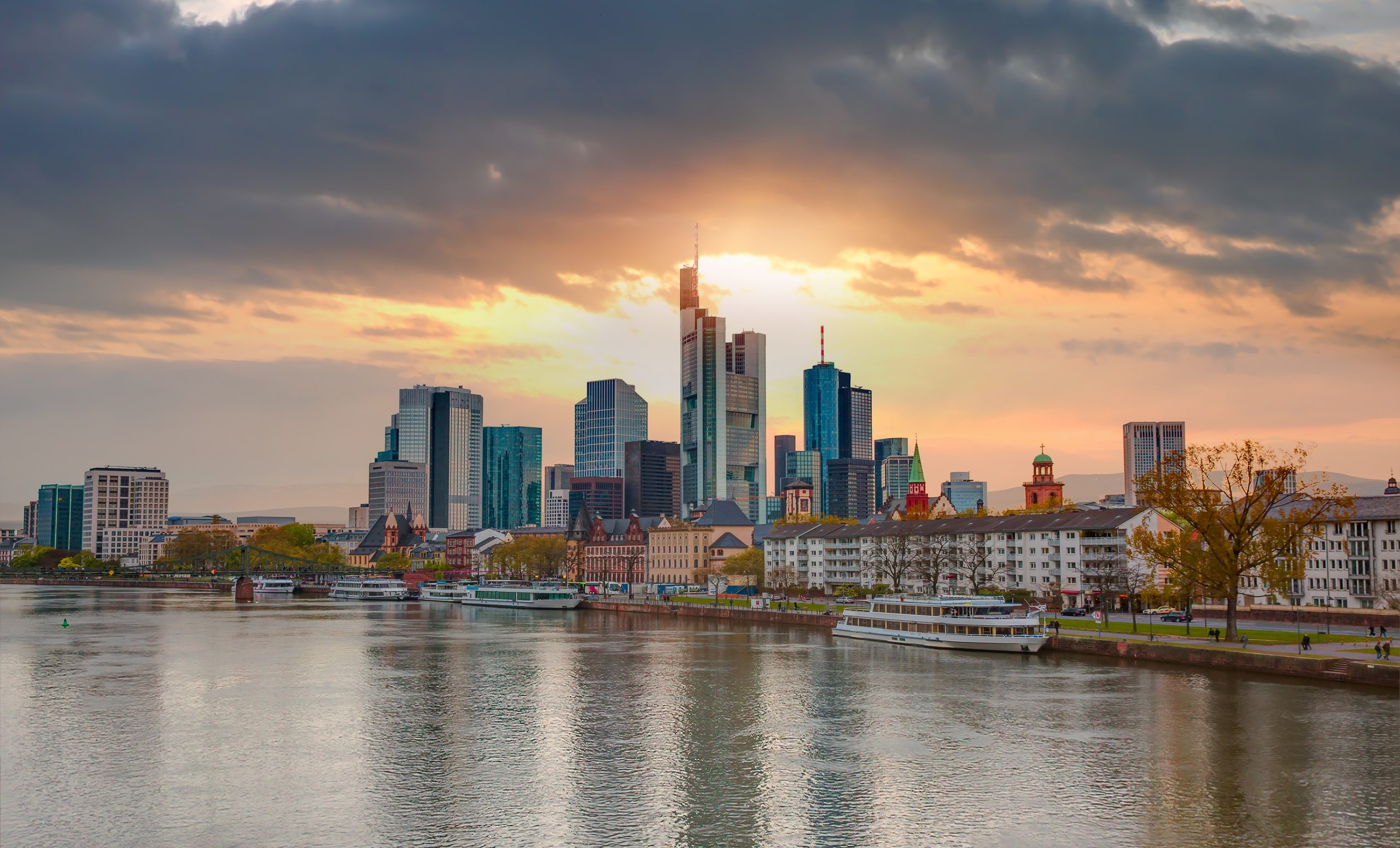 An Evening for Frankfurt's Database Community